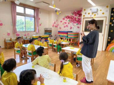 【八千代富士幼稚園】11月は「紙おむつの秘密」をテーマに、出張授業を行いました！ | 出張授業